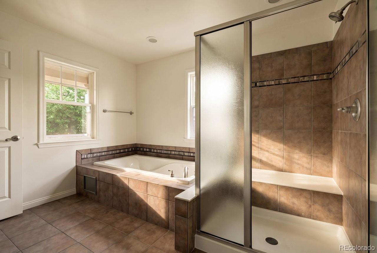 MLS Image #12 for 8968 e 25th drive,denver, Colorado