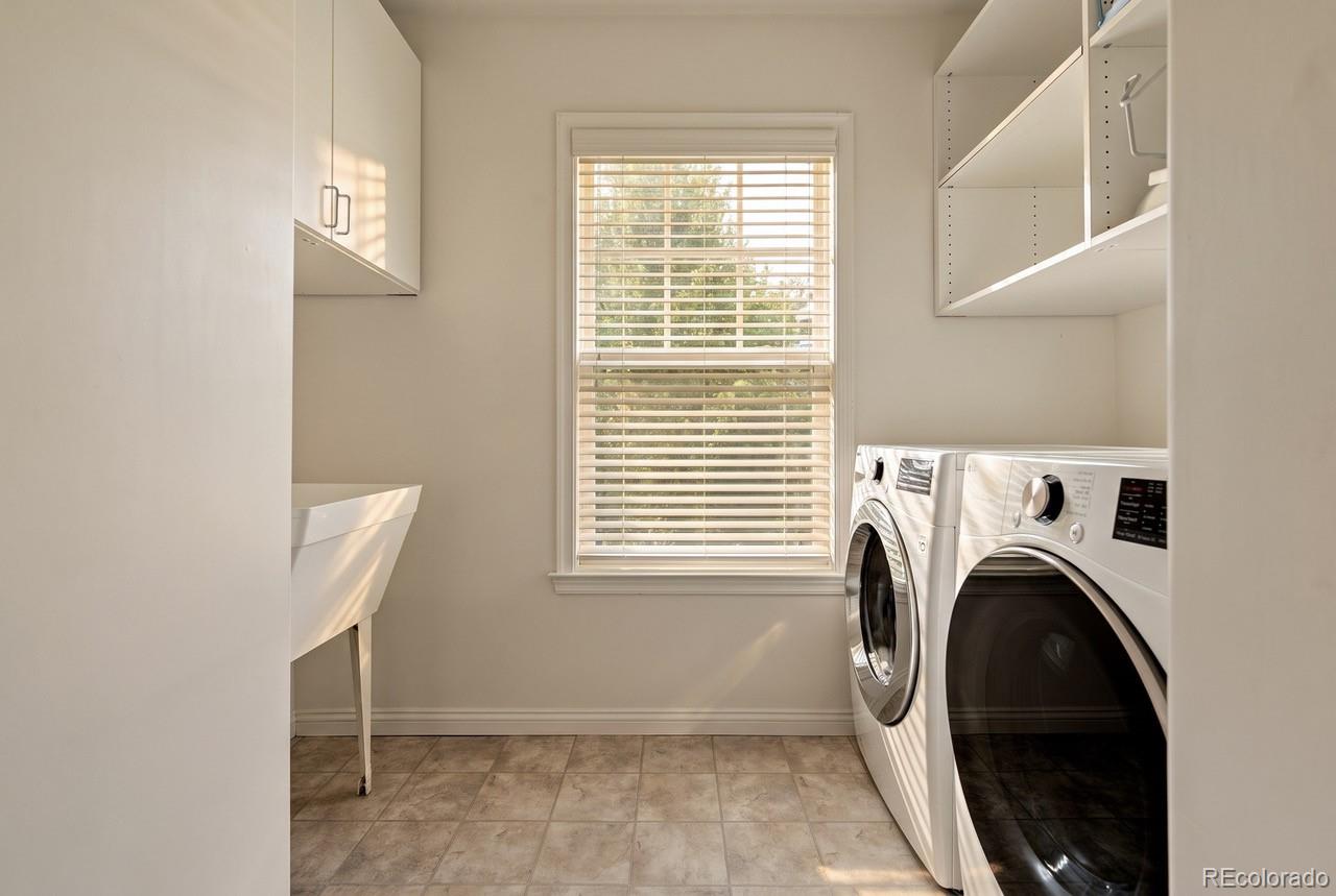 MLS Image #14 for 8968 e 25th drive,denver, Colorado