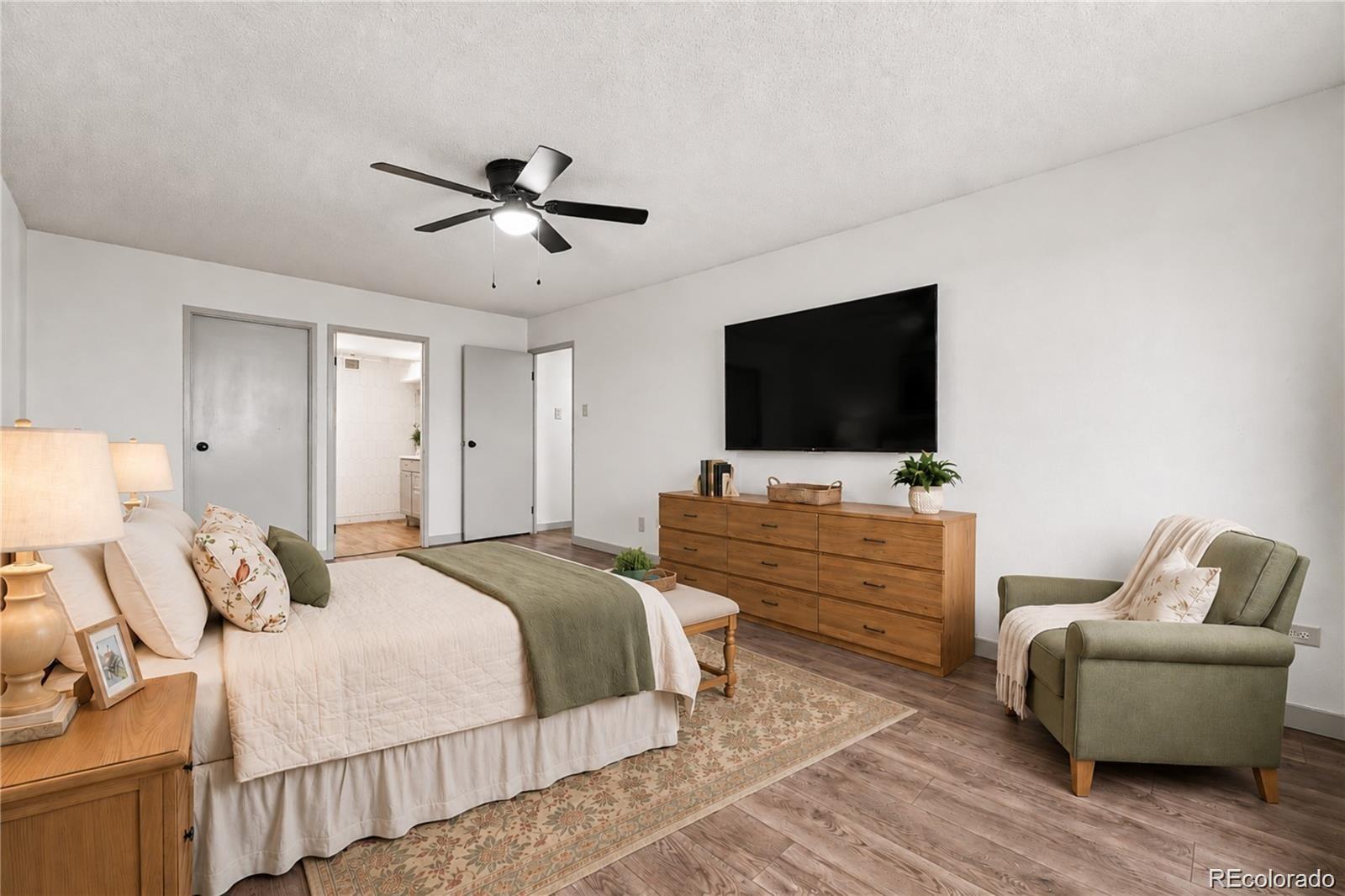 MLS Image #9 for 300 s clinton street 8c,denver, Colorado