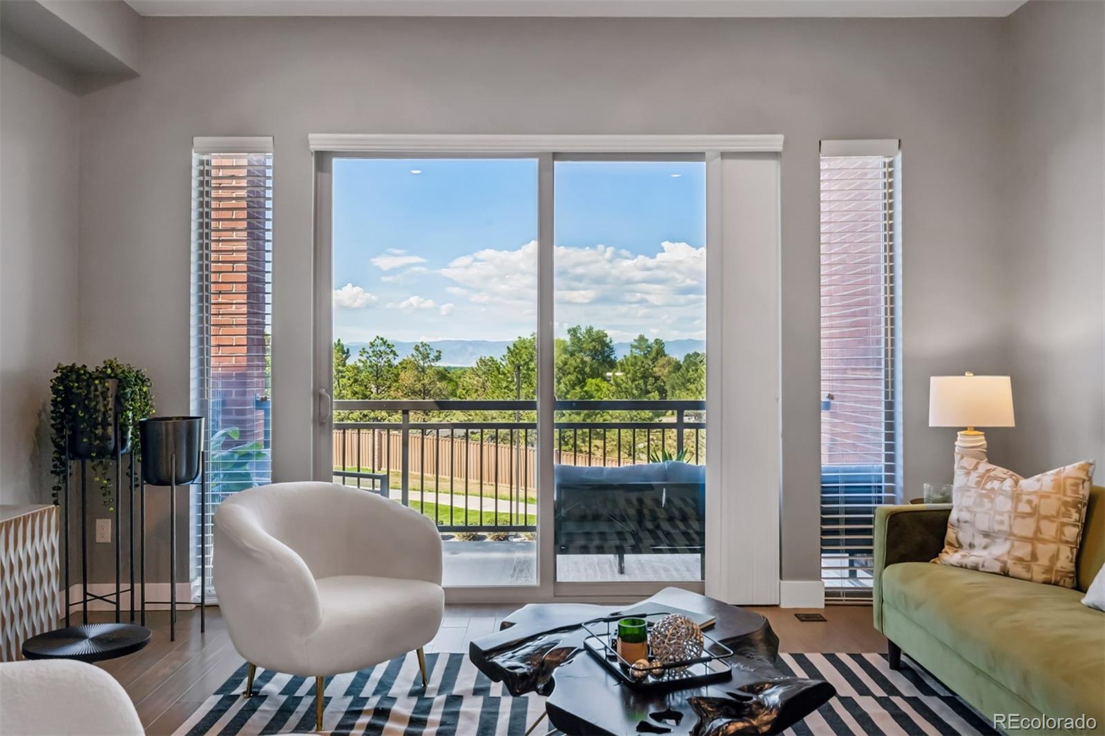 MLS Image #10 for 4885 s monaco street 206,denver, Colorado