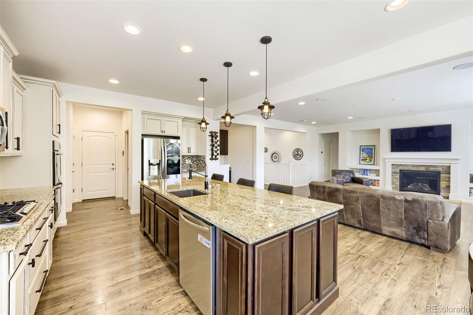 MLS Image #8 for 11350  kalispell street,commerce city, Colorado