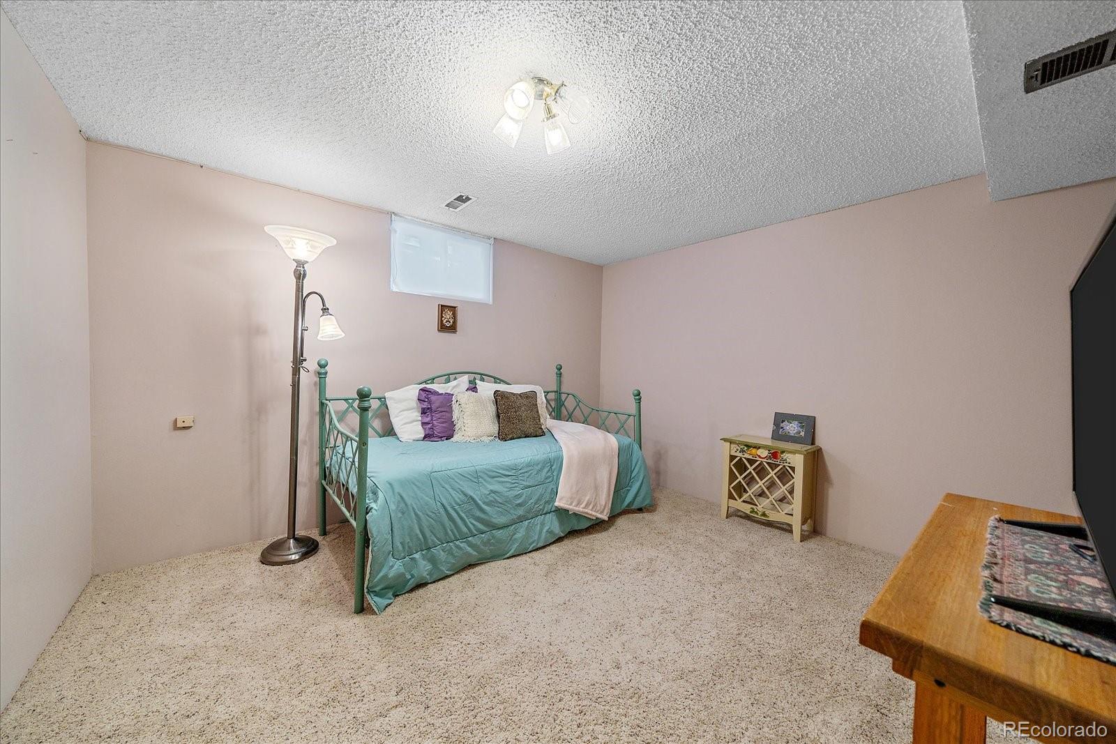 MLS Image #15 for 655 s oakland street,aurora, Colorado