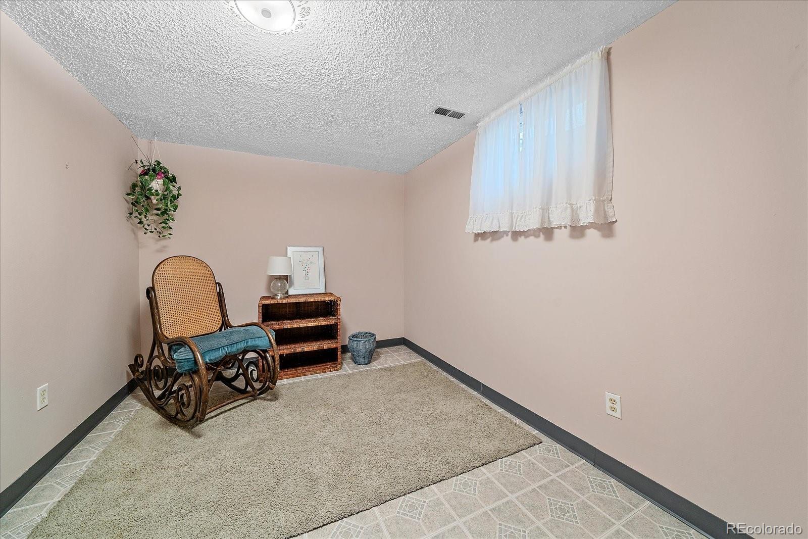 MLS Image #16 for 655 s oakland street,aurora, Colorado