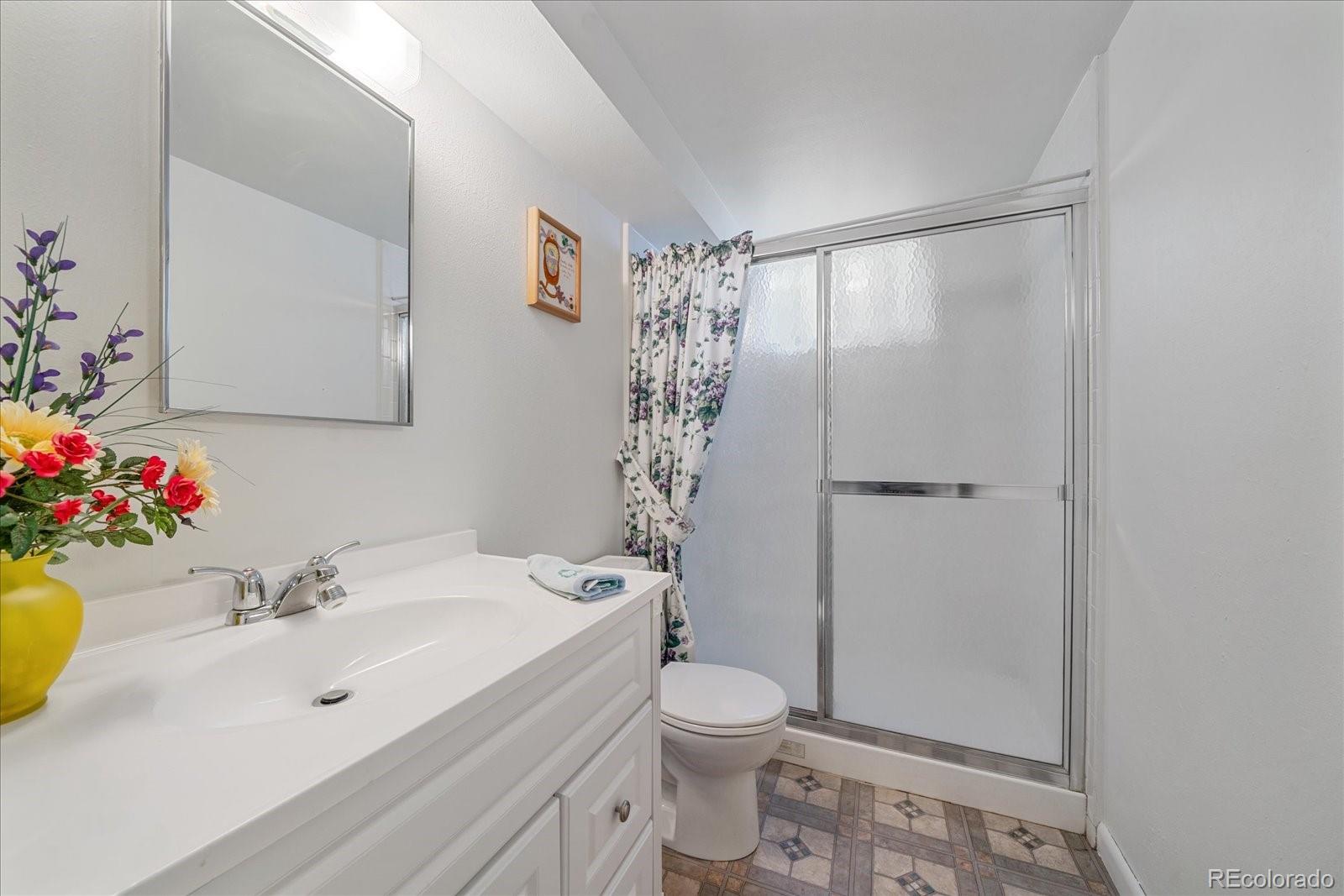 MLS Image #17 for 655 s oakland street,aurora, Colorado