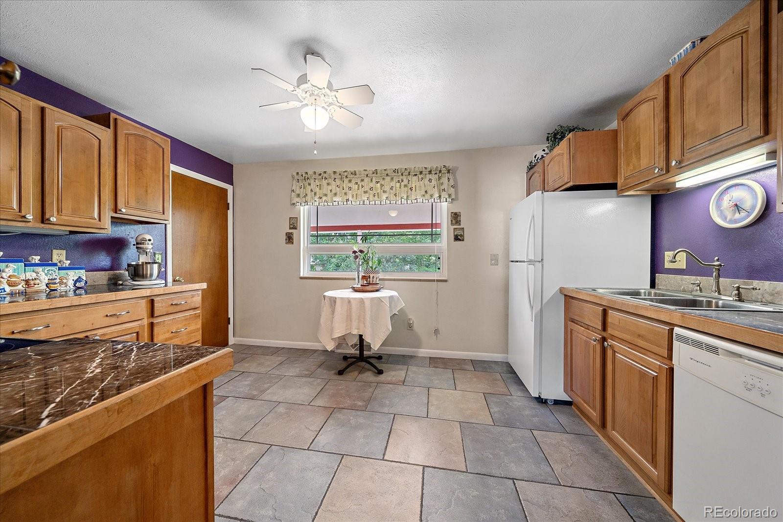 MLS Image #5 for 655 s oakland street,aurora, Colorado