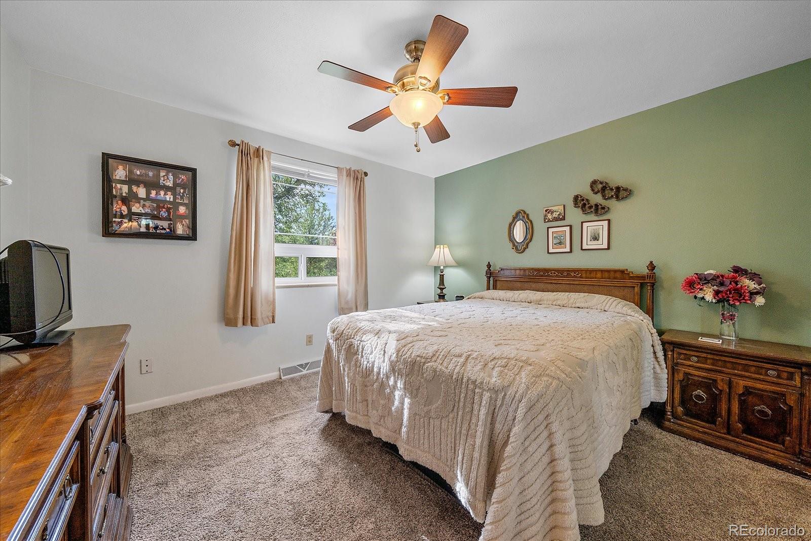 MLS Image #8 for 655 s oakland street,aurora, Colorado