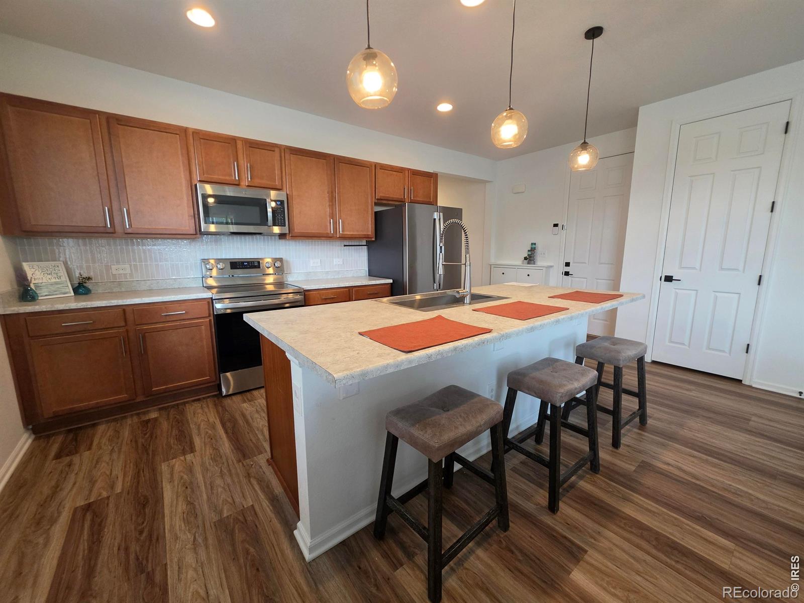 MLS Image #3 for 937  eva peak drive,erie, Colorado