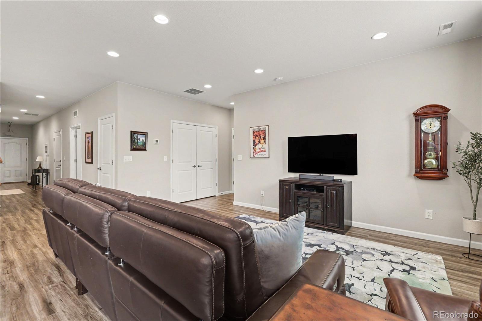 MLS Image #11 for 7936  shoshone street,denver, Colorado
