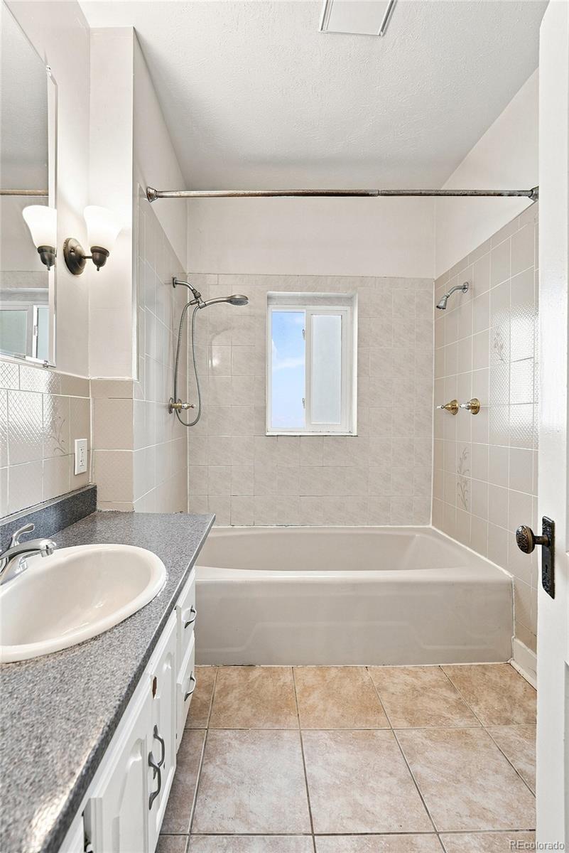 MLS Image #20 for 973 s high street,denver, Colorado