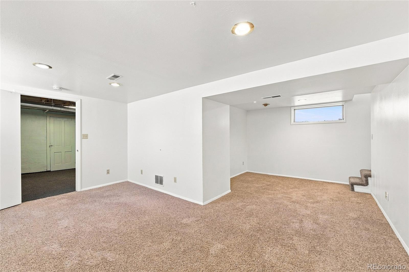 MLS Image #23 for 973 s high street,denver, Colorado