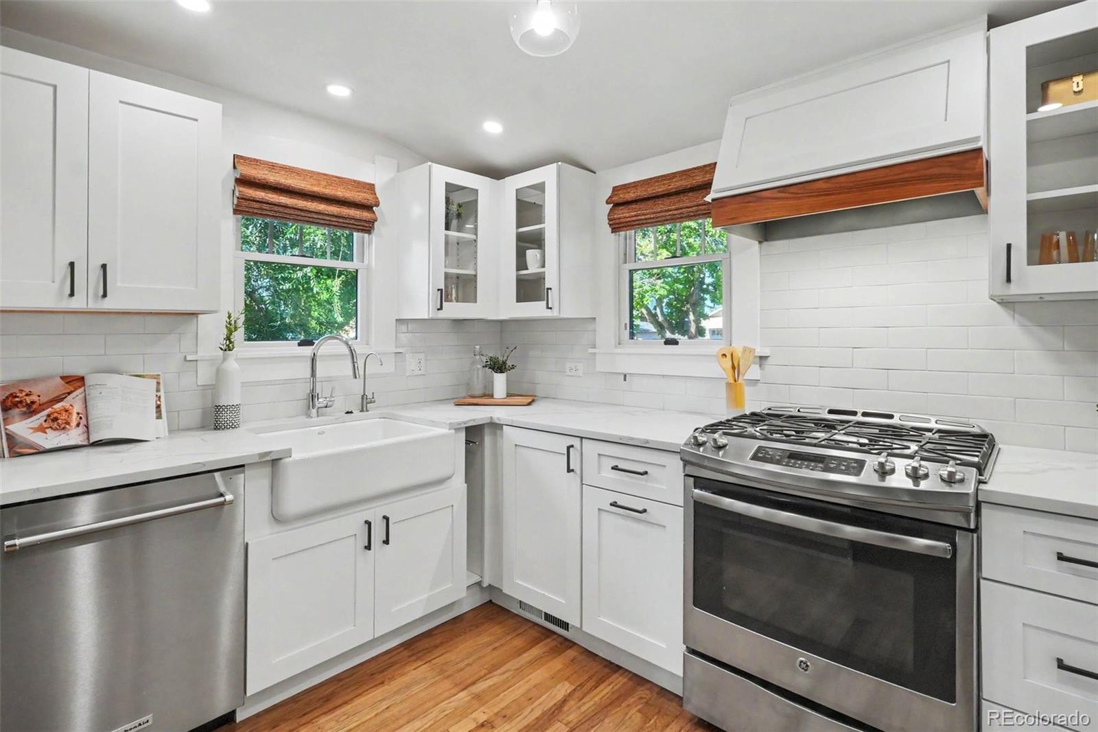 MLS Image #10 for 2275 s ogden street,denver, Colorado
