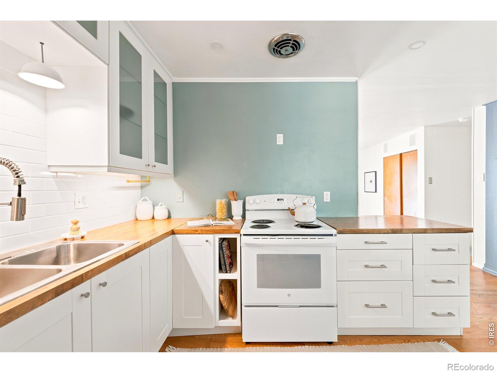 MLS Image #15 for 3724 w 85th avenue,westminster, Colorado