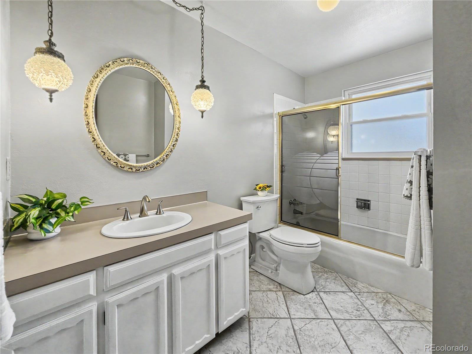 MLS Image #30 for 4132 s vrain street,denver, Colorado