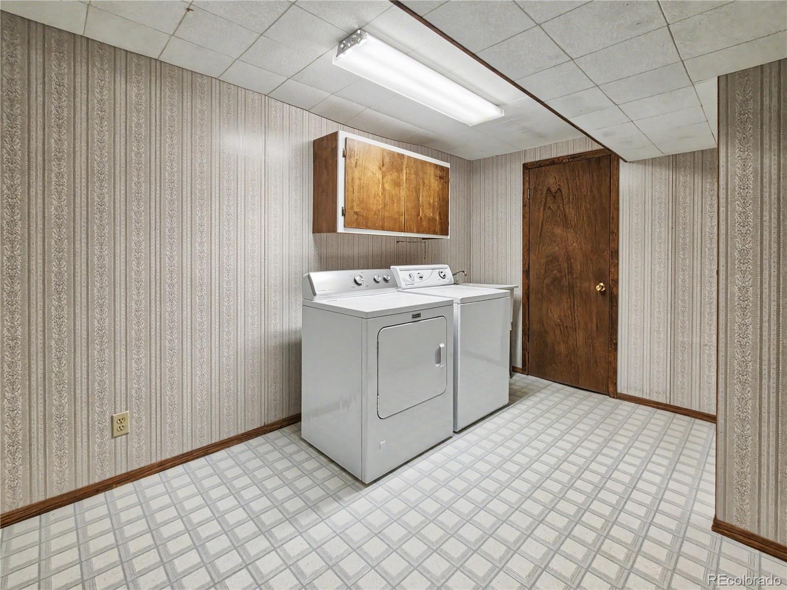 MLS Image #37 for 4132 s vrain street,denver, Colorado