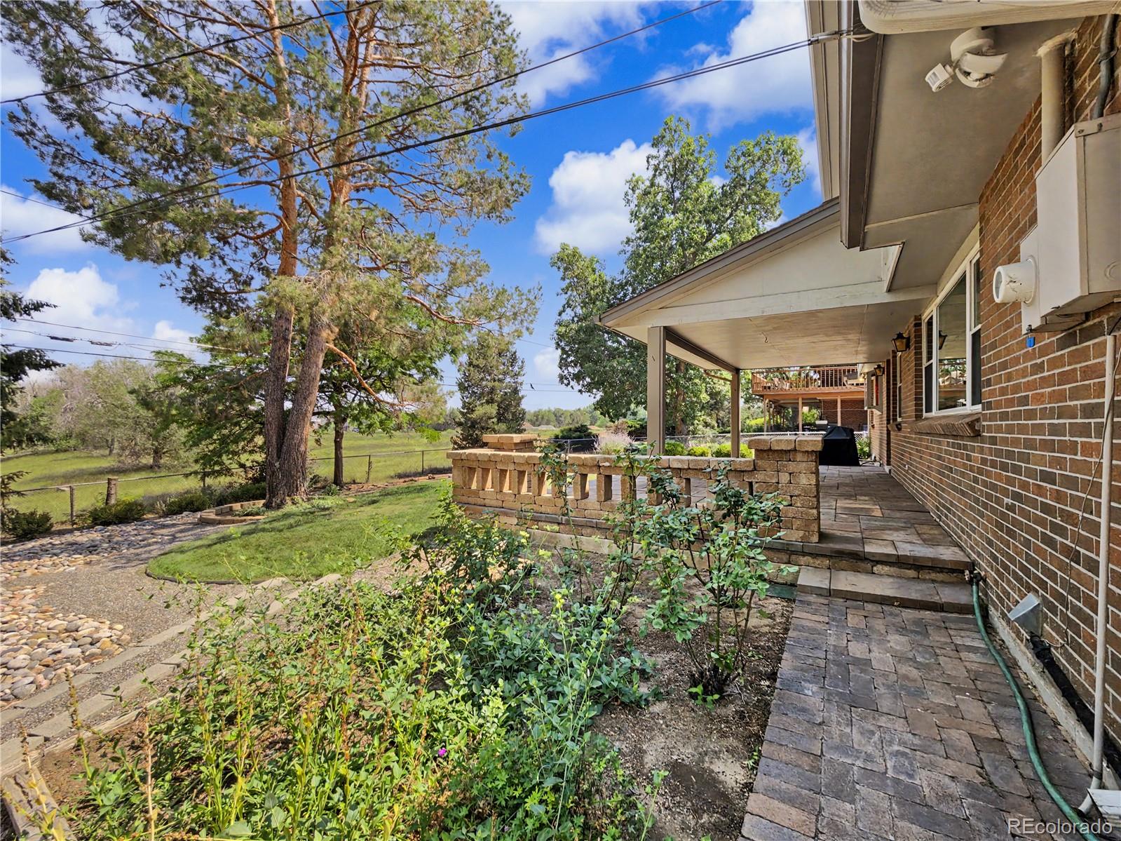 MLS Image #41 for 4132 s vrain street,denver, Colorado