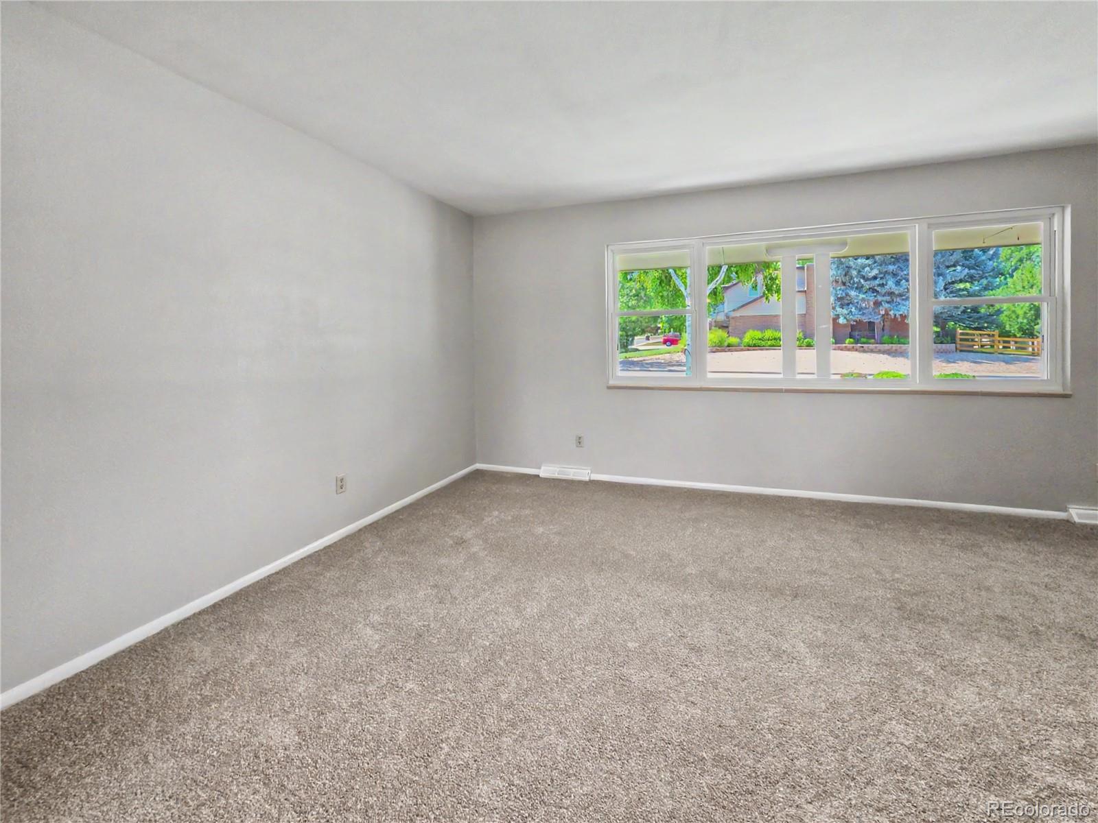 MLS Image #7 for 4132 s vrain street,denver, Colorado