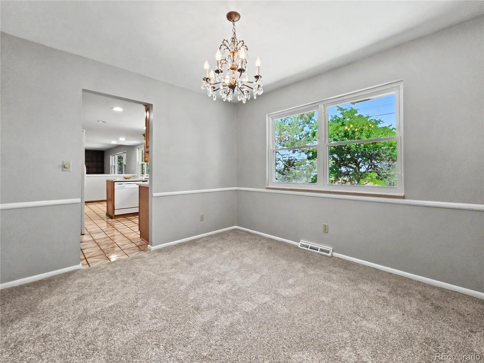 MLS Image #9 for 4132 s vrain street,denver, Colorado