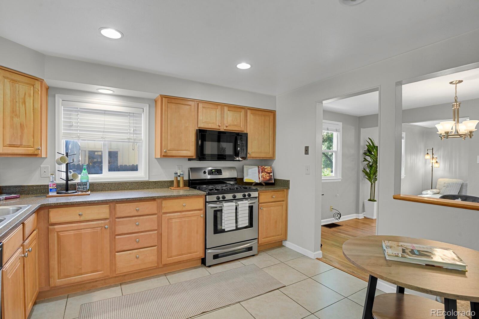 MLS Image #11 for 1720 s madison street,denver, Colorado