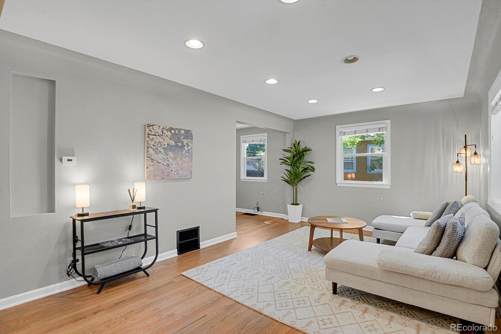 MLS Image #3 for 1720 s madison street,denver, Colorado