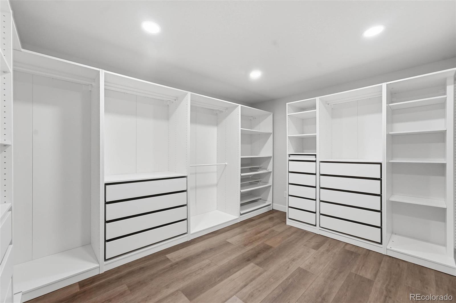 MLS Image #11 for 3604 s olathe street,aurora, Colorado