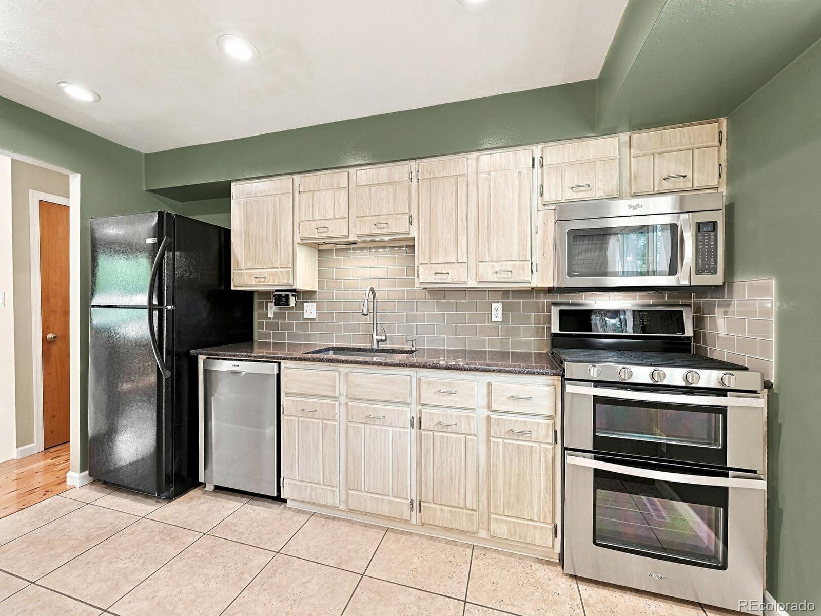 MLS Image #10 for 1524  chapman lane,longmont, Colorado