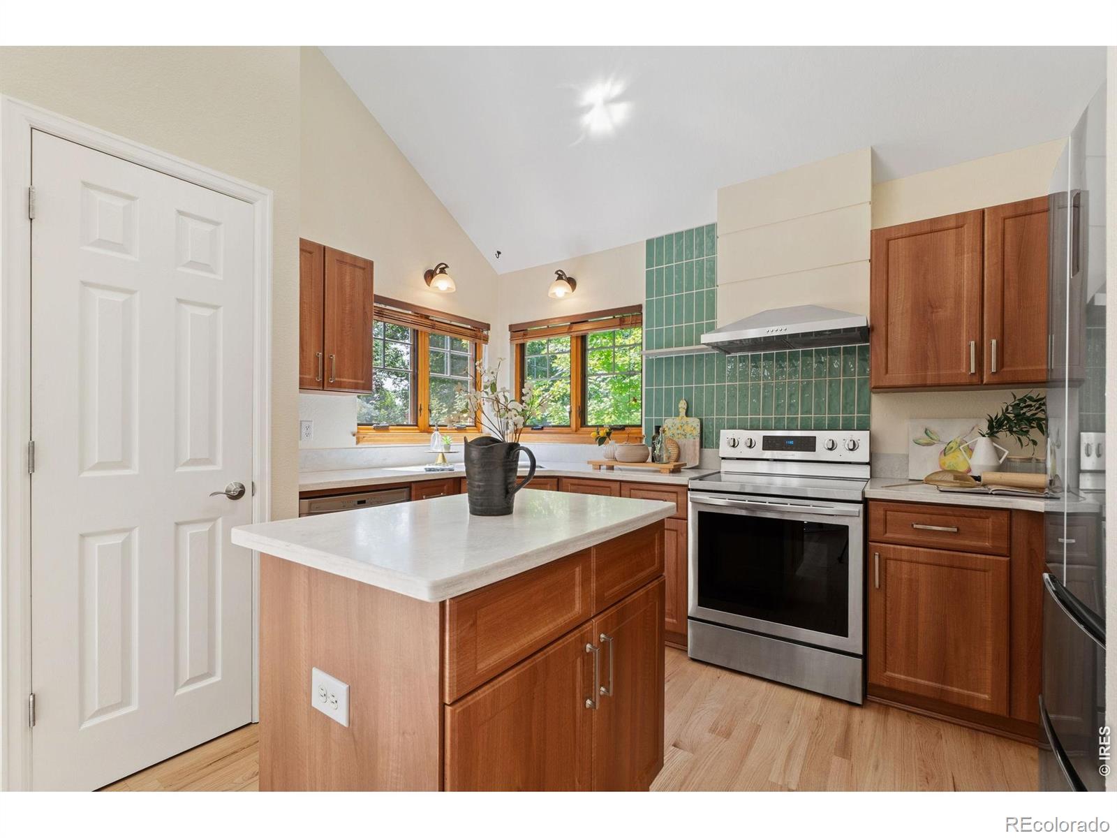 MLS Image #8 for 2530  sweetwater circle,lafayette, Colorado