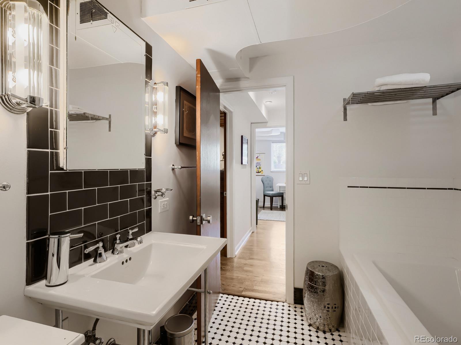 MLS Image #24 for 1190  olive street,denver, Colorado