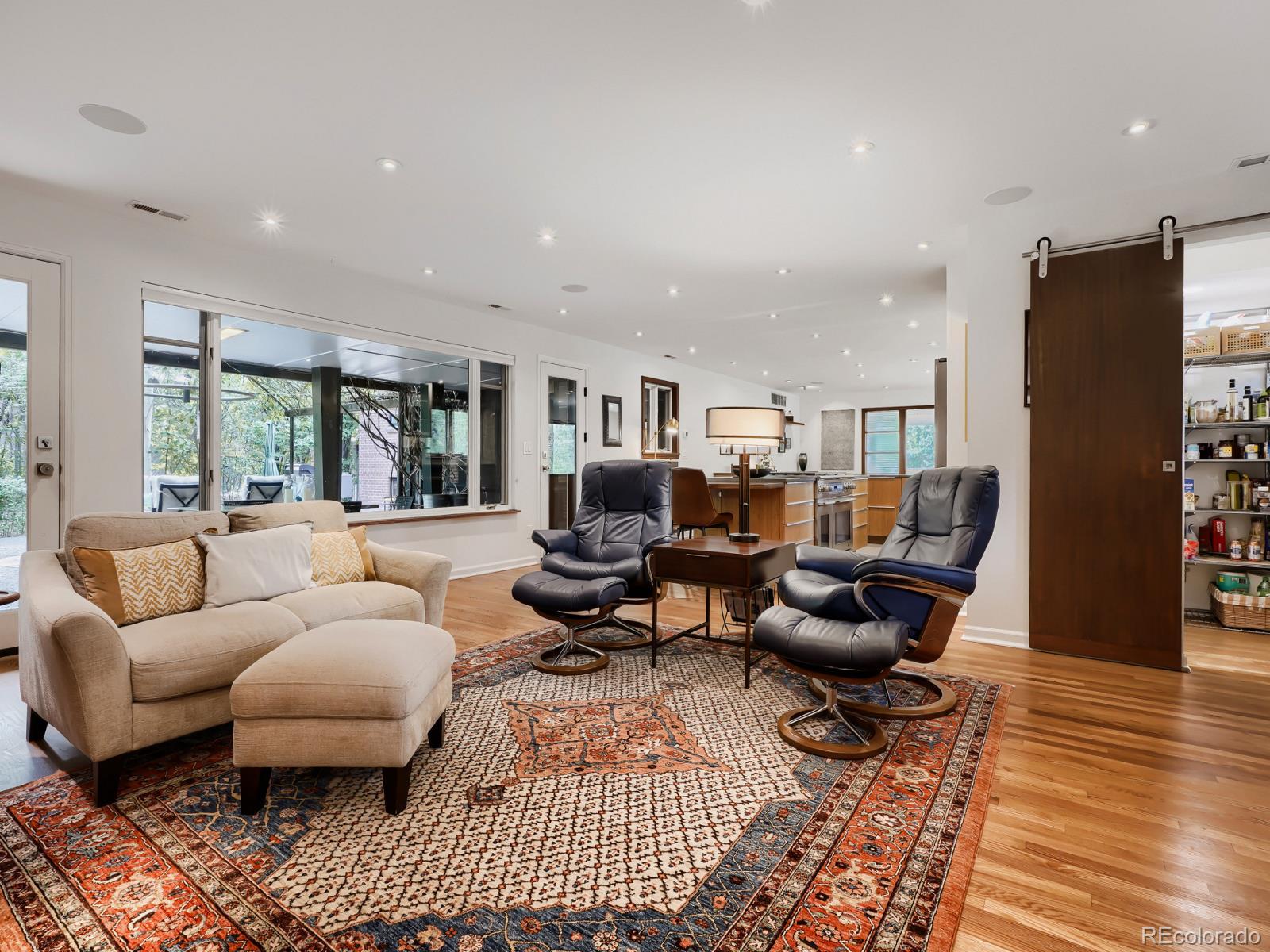MLS Image #9 for 1190  olive street,denver, Colorado