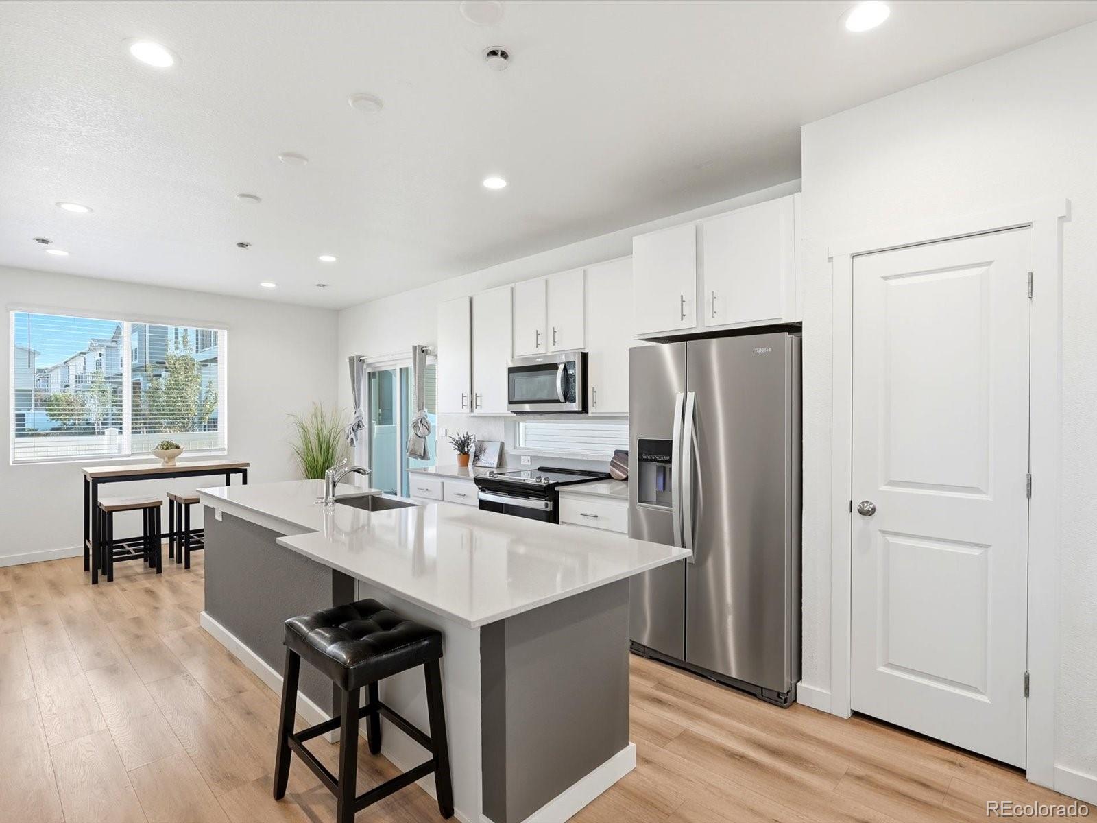 MLS Image #10 for 5077 n walden way,denver, Colorado