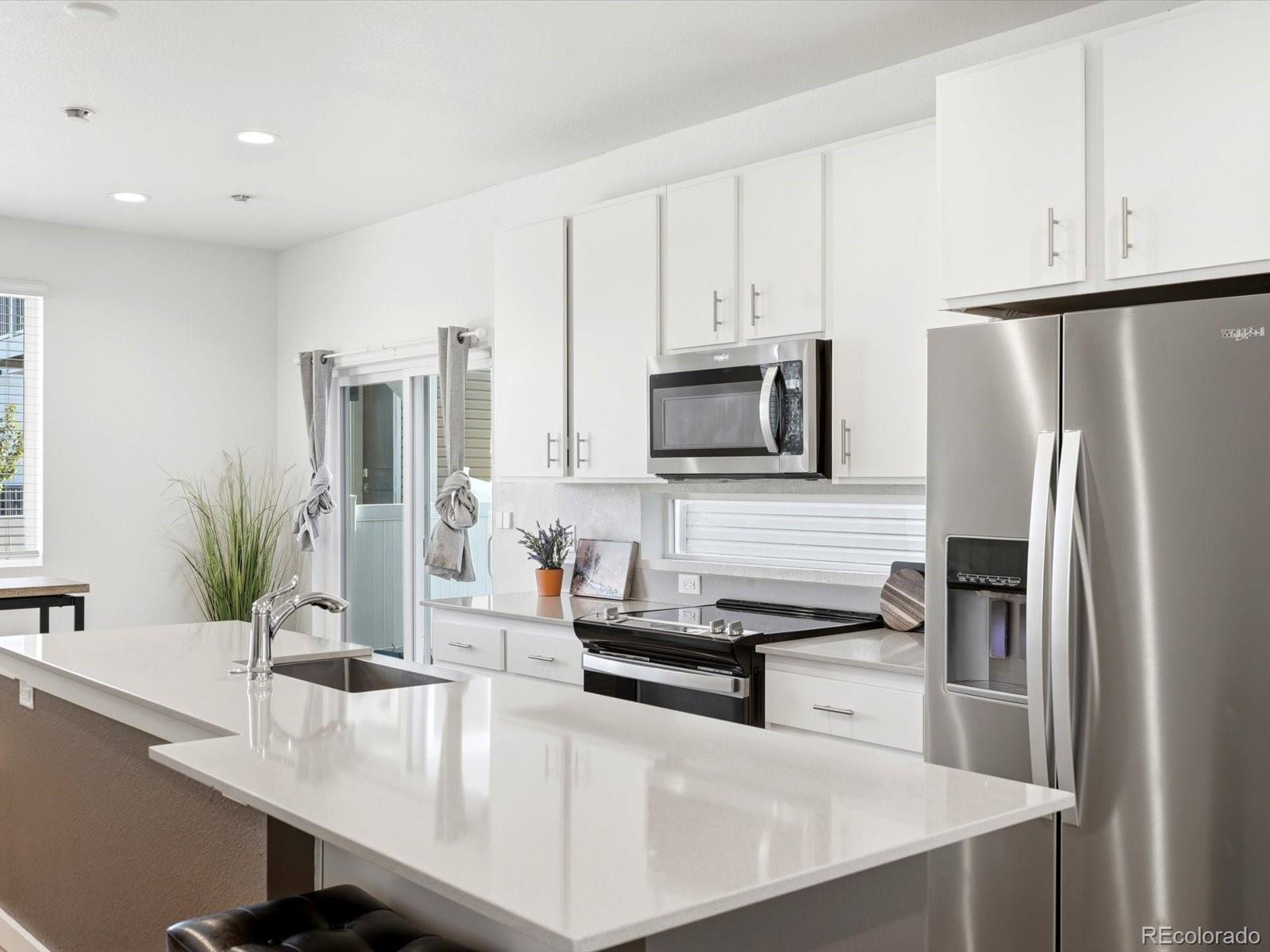 MLS Image #11 for 5077 n walden way,denver, Colorado