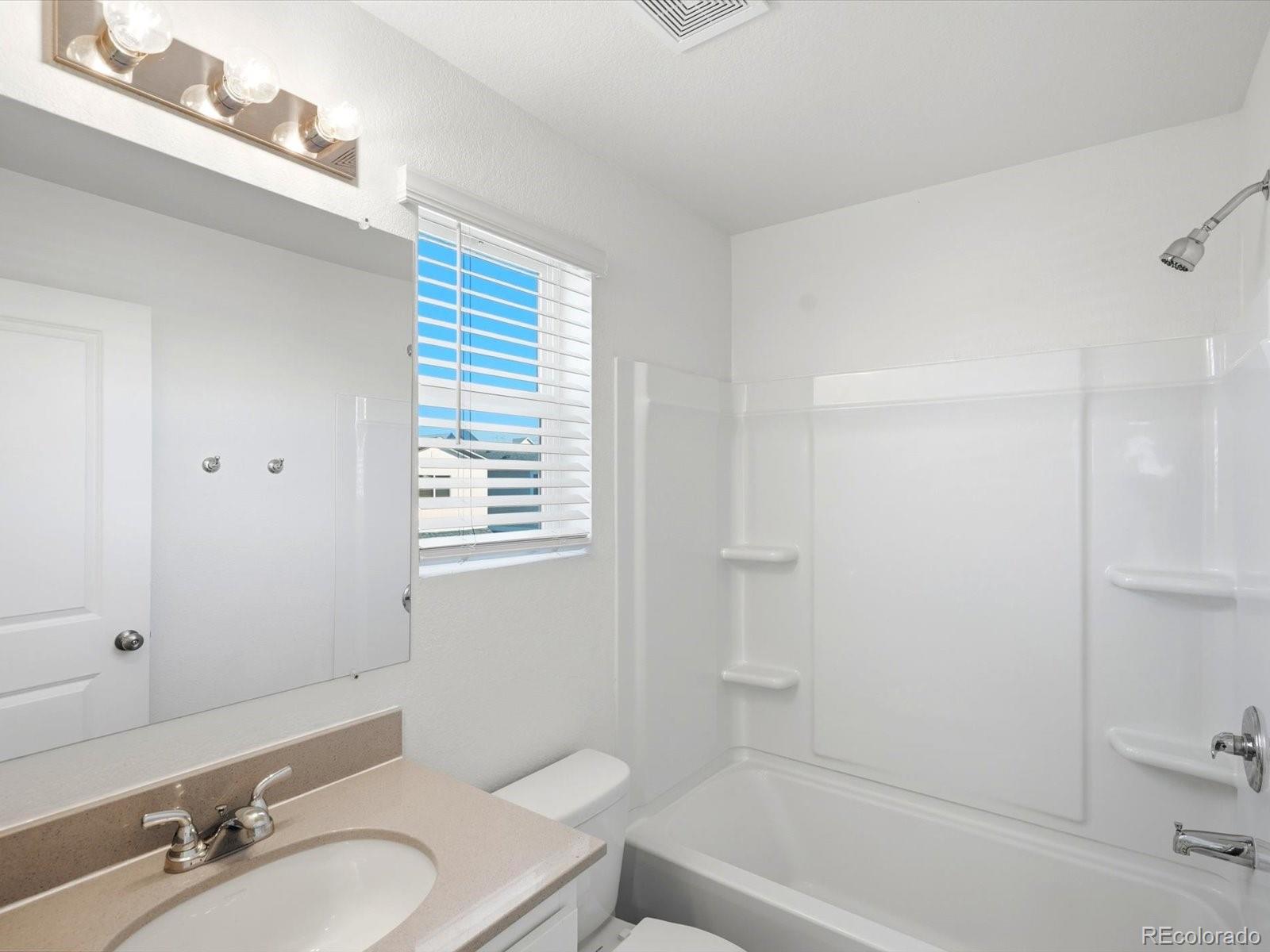 MLS Image #19 for 5077 n walden way,denver, Colorado