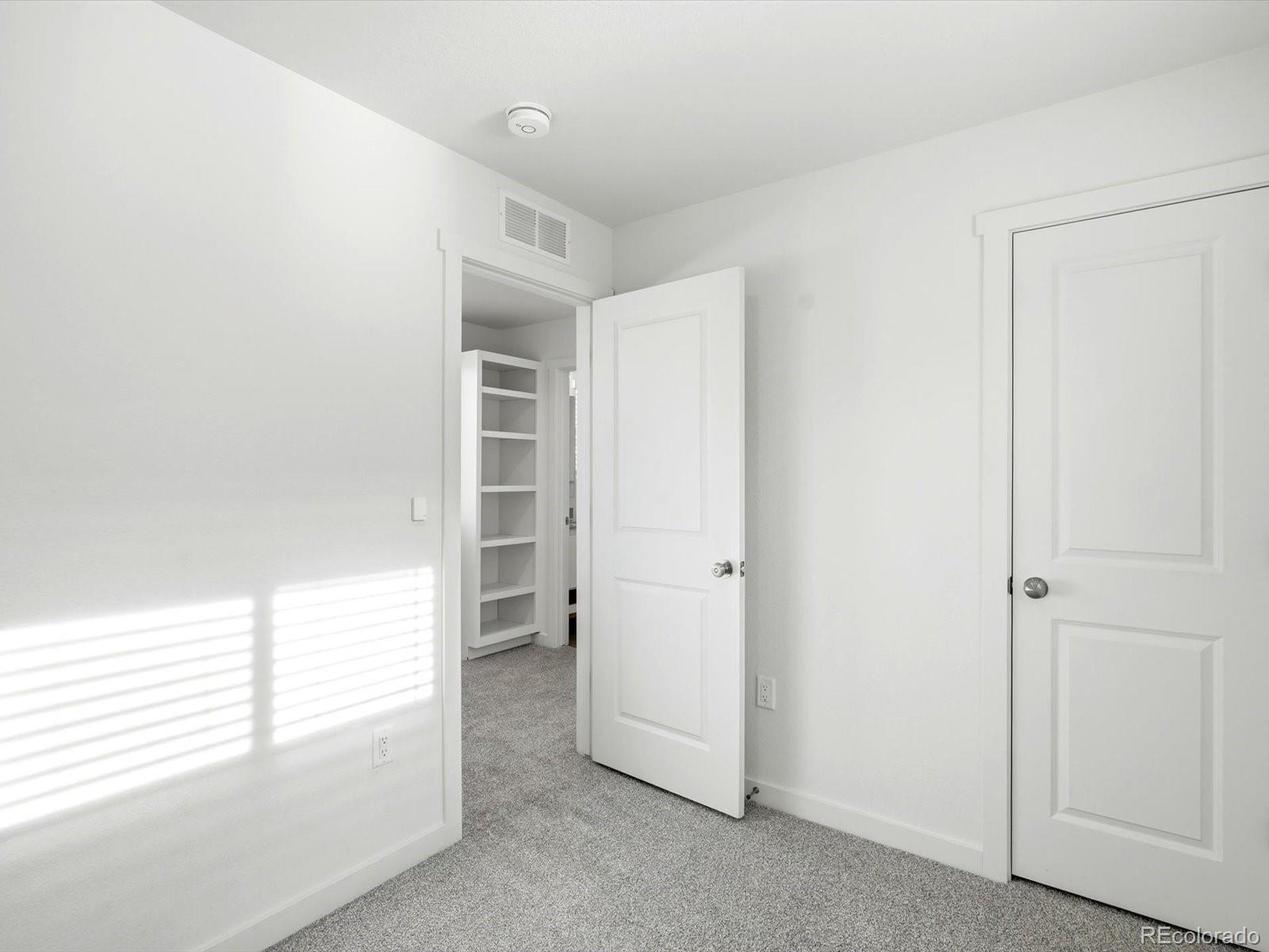MLS Image #26 for 5077 n walden way,denver, Colorado