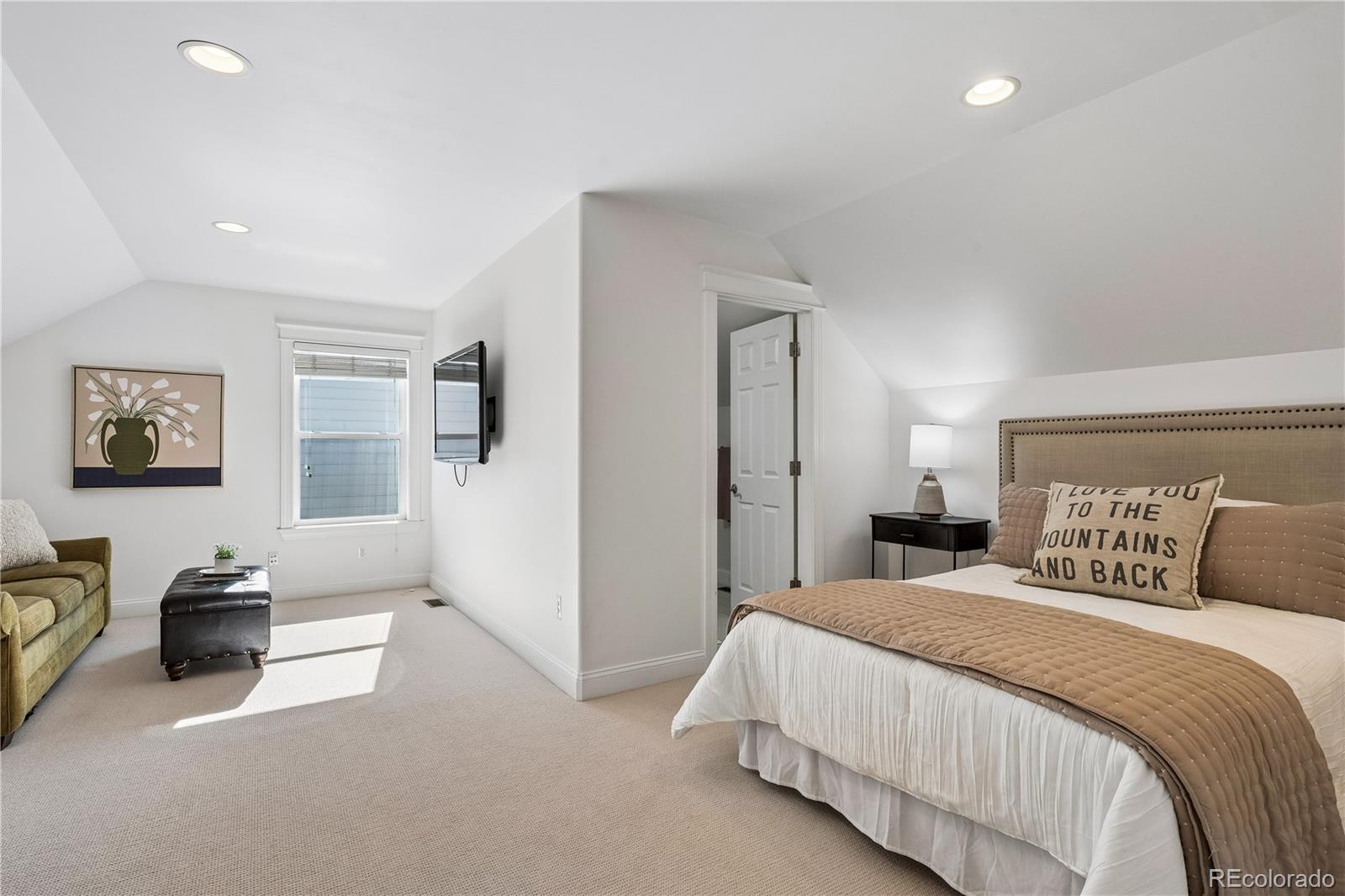 MLS Image #33 for 9052 e 35th avenue,denver, Colorado