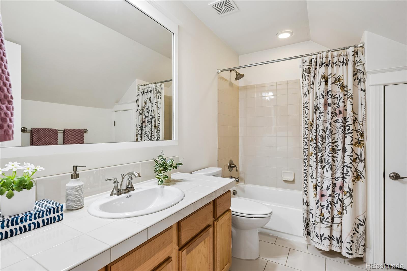 MLS Image #35 for 9052 e 35th avenue,denver, Colorado