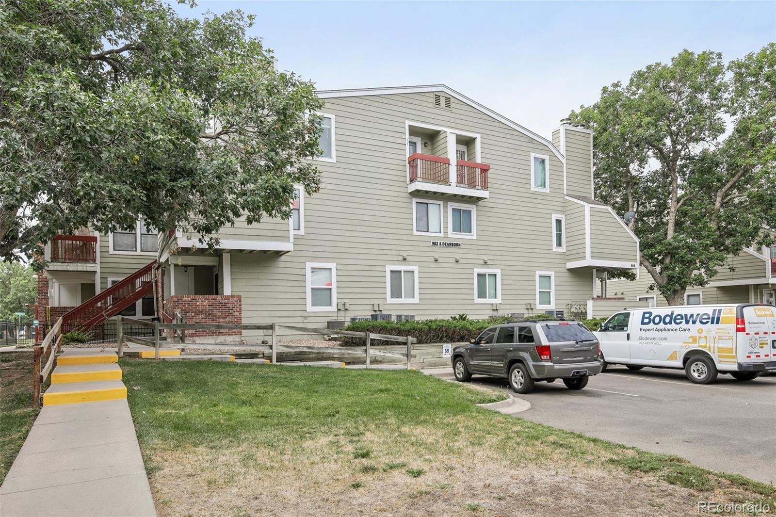 MLS Image #12 for 982 s dearborn way 18,aurora, Colorado