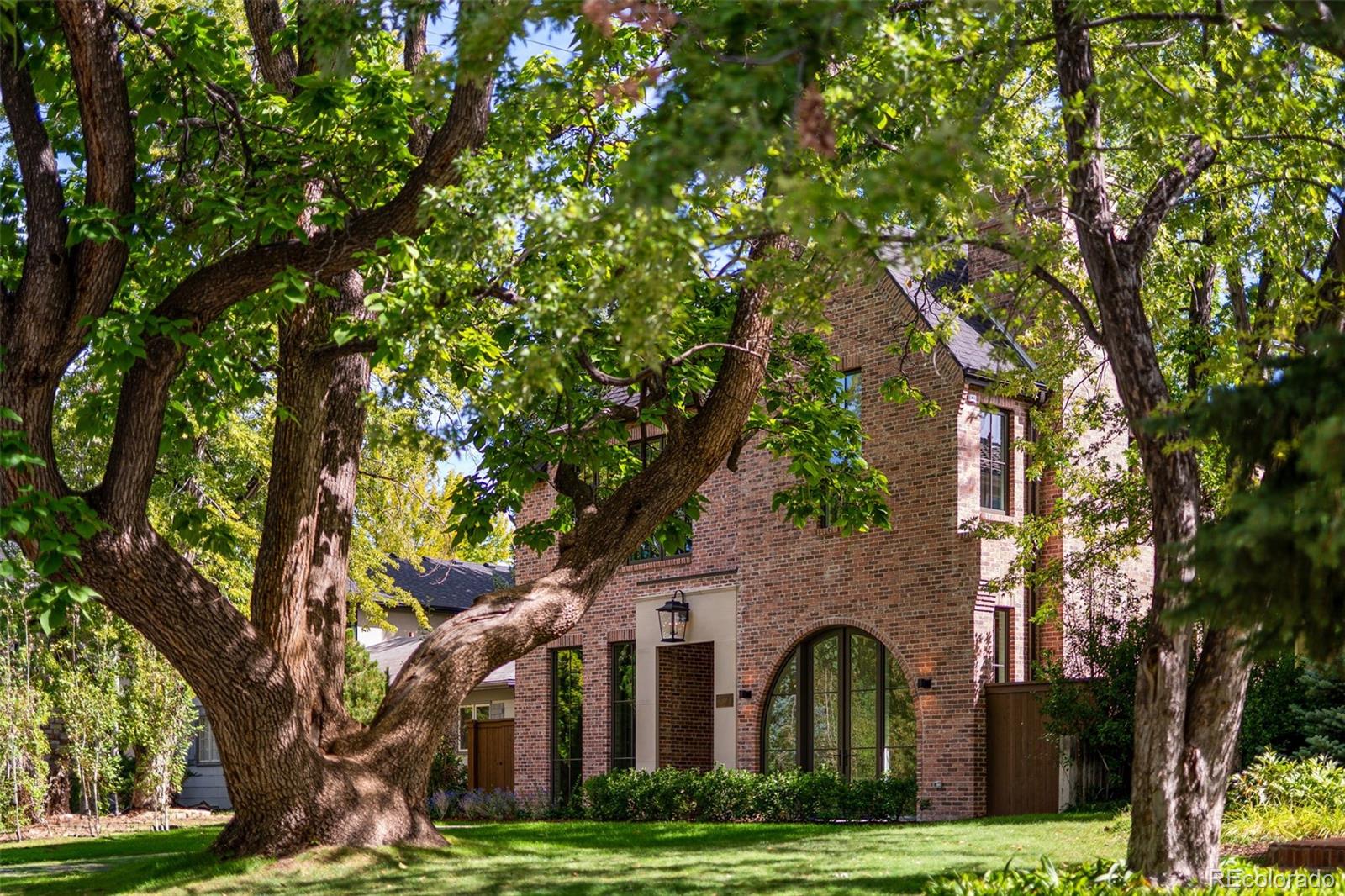 MLS Image #1 for 2520 s fillmore street,denver, Colorado