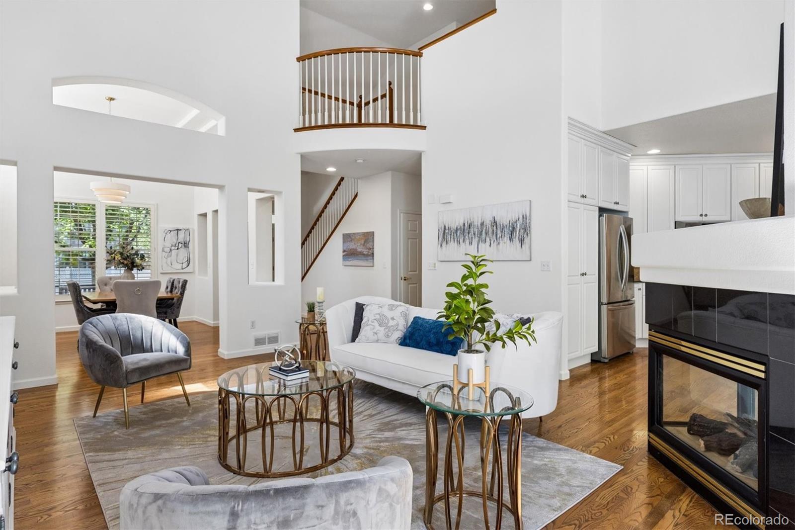 MLS Image #10 for 32 s roslyn street,denver, Colorado