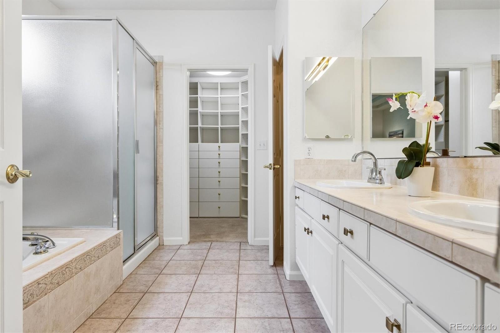 MLS Image #19 for 32 s roslyn street,denver, Colorado