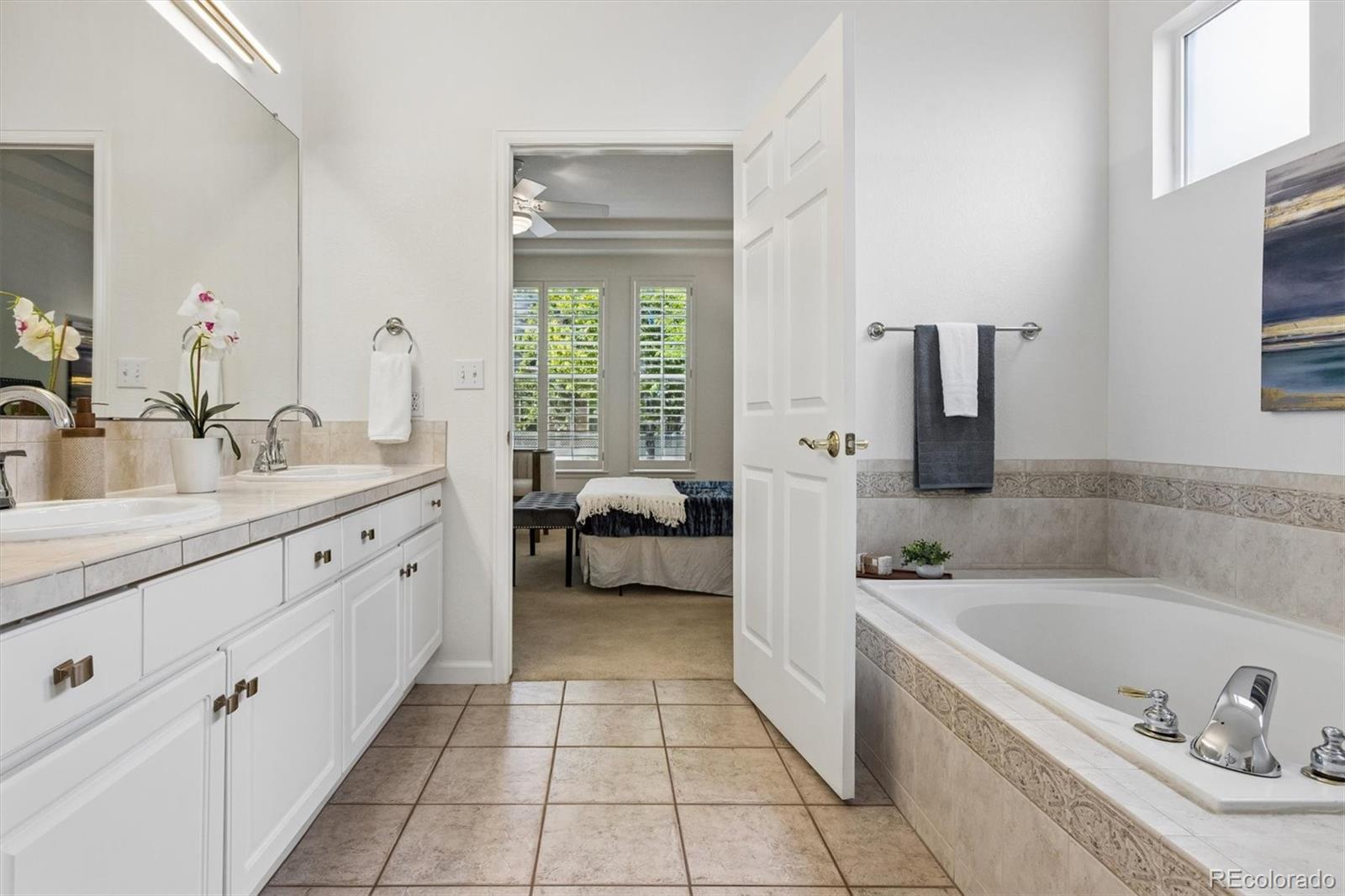 MLS Image #20 for 32 s roslyn street,denver, Colorado