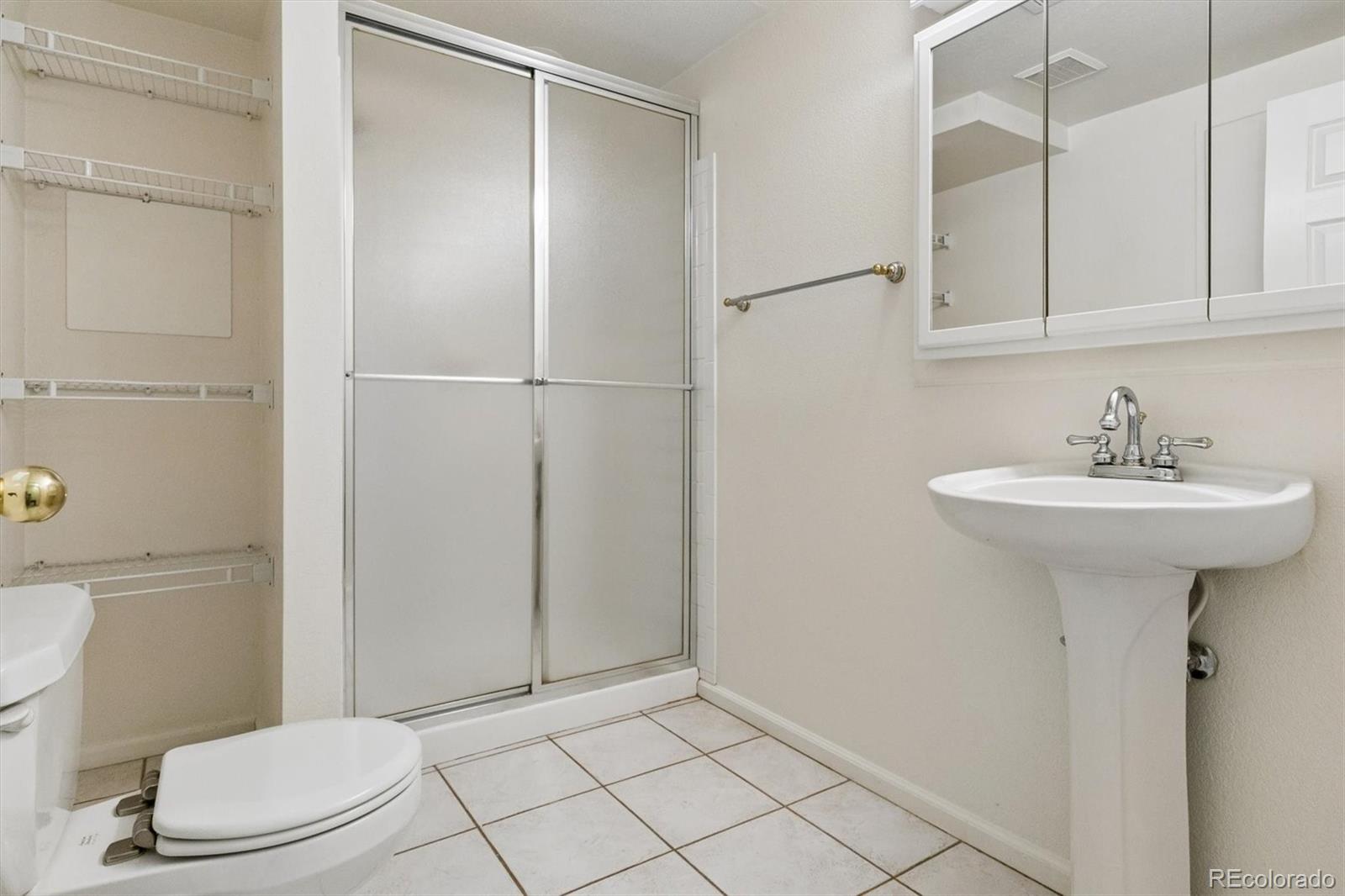 MLS Image #31 for 32 s roslyn street,denver, Colorado