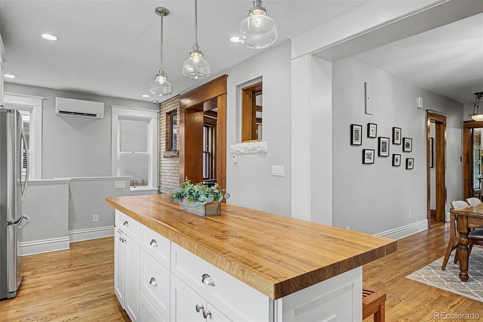 MLS Image #13 for 1250  saint paul street,denver, Colorado
