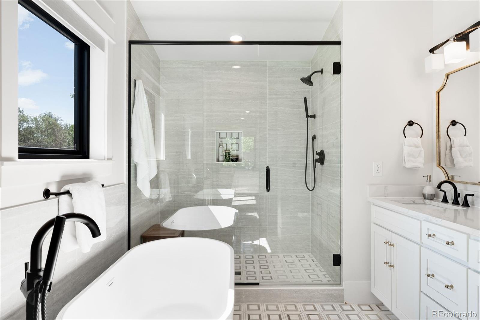MLS Image #18 for 582 s york street,denver, Colorado