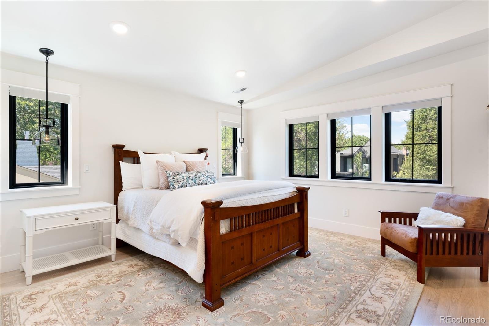 MLS Image #21 for 582 s york street,denver, Colorado