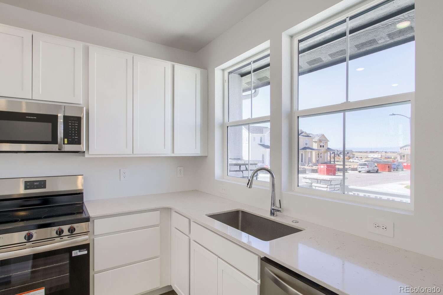 MLS Image #4 for 350 n bersshine court,watkins, Colorado