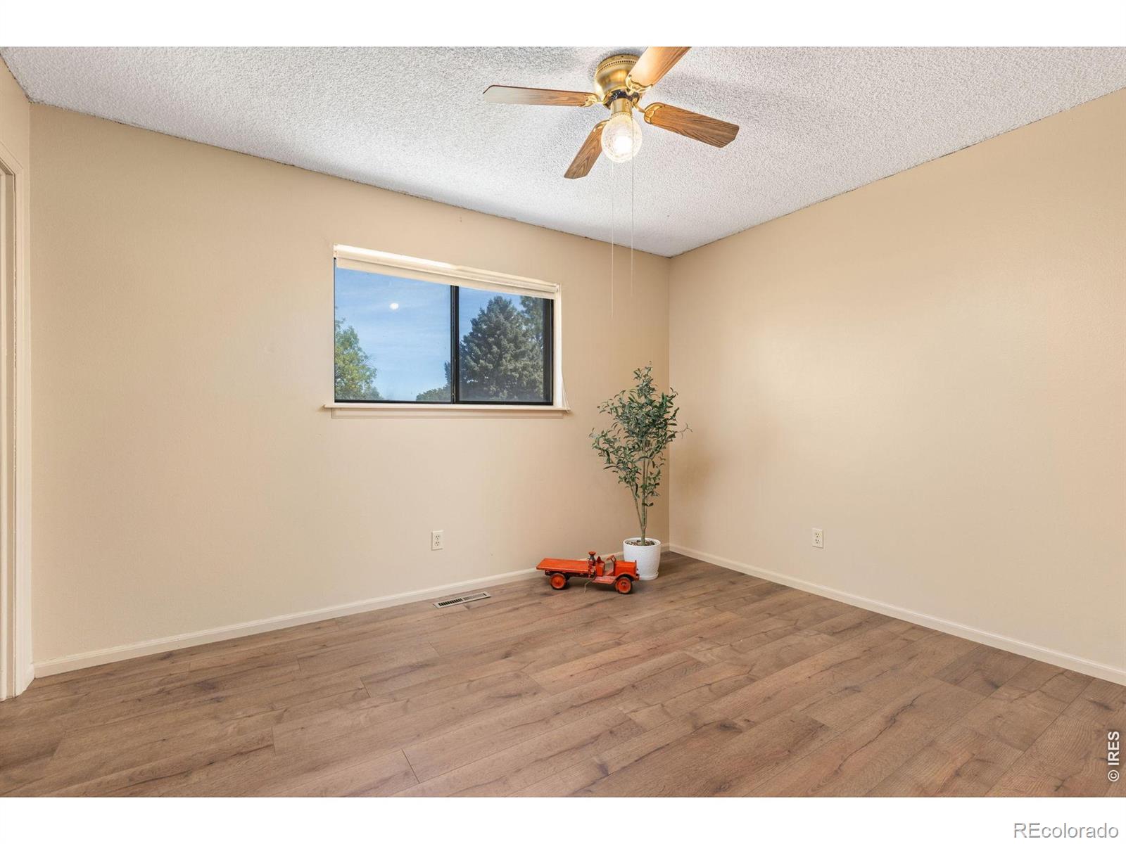 MLS Image #22 for 1235  aspen court,eaton, Colorado