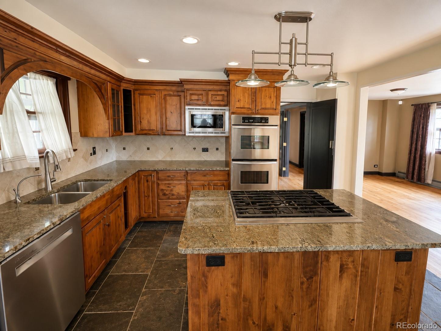 MLS Image #12 for 3356 w 46th avenue,denver, Colorado