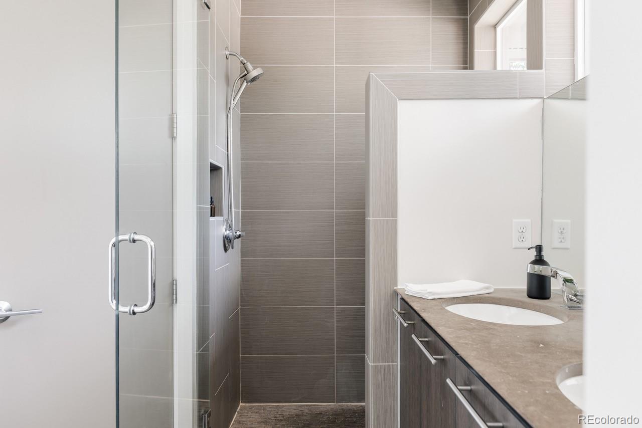 MLS Image #14 for 3318  shoshone street,denver, Colorado