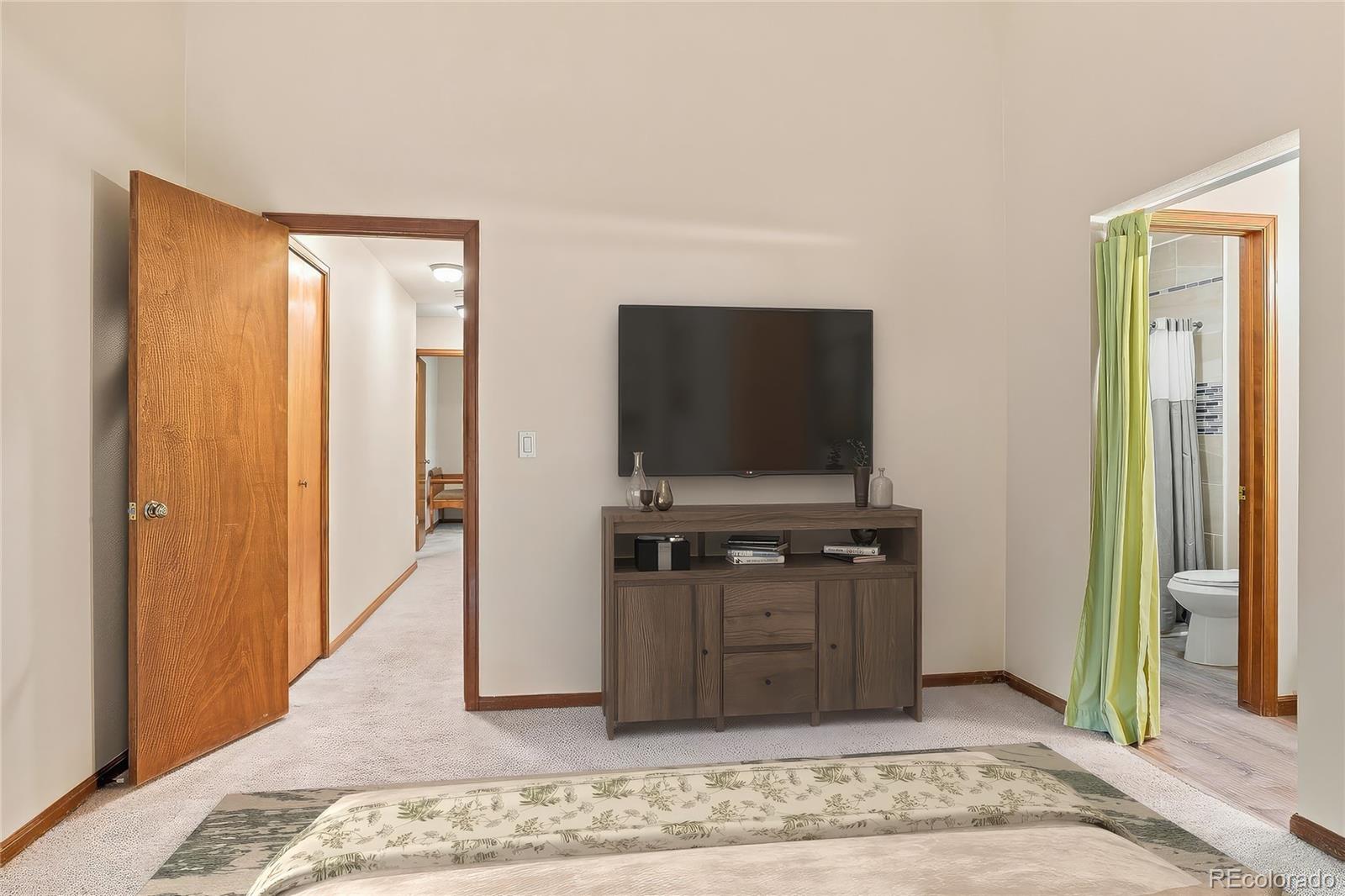 MLS Image #11 for 4877 s everett street,denver, Colorado
