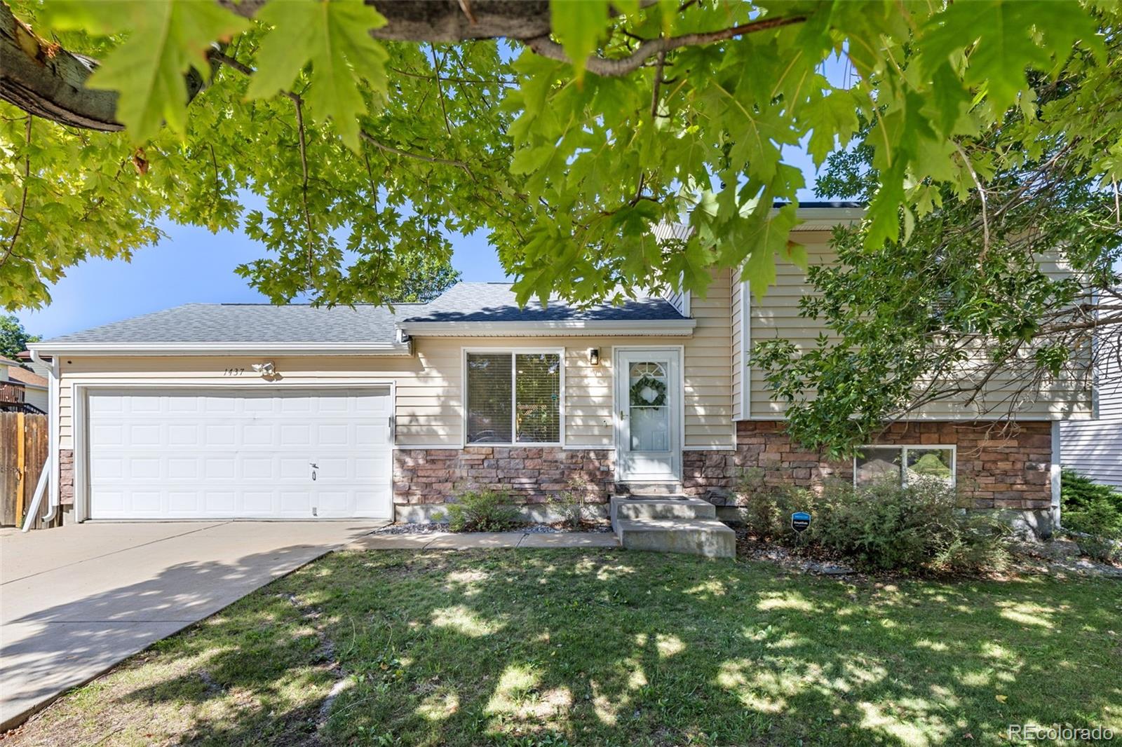 MLS Image #1 for 1437 s pitkin court,aurora, Colorado