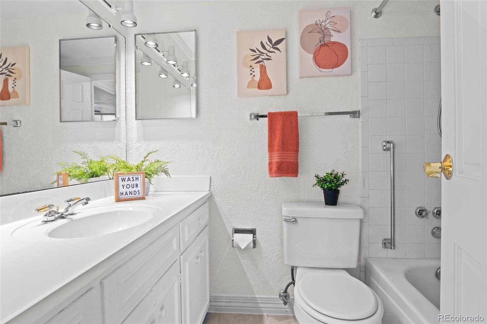 MLS Image #12 for 1085 n lafayette street 403,denver, Colorado